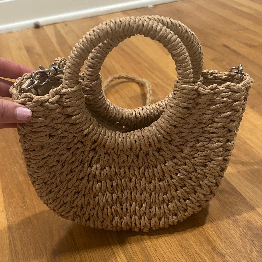 *last chance* Shein | Stylish Tan Woven Handbag - Picture 2 of 12